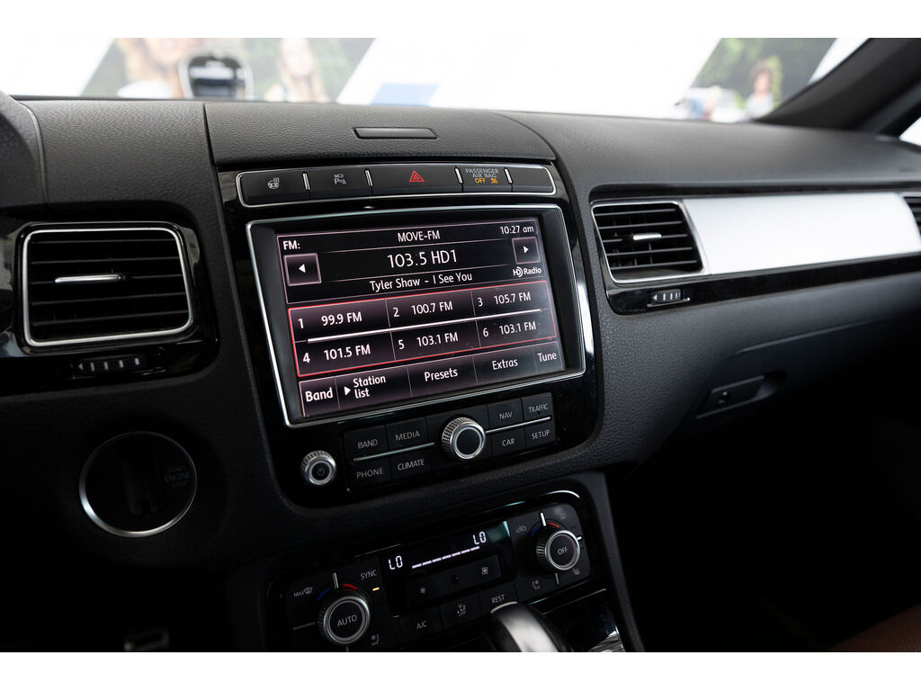 2017 Volkswagen Touareg 3.6L Execline, Vancouver, Cash