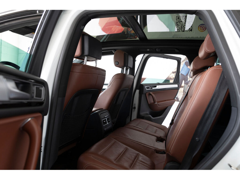 2017 Volkswagen Touareg 3.6L Execline, Vancouver, Cash