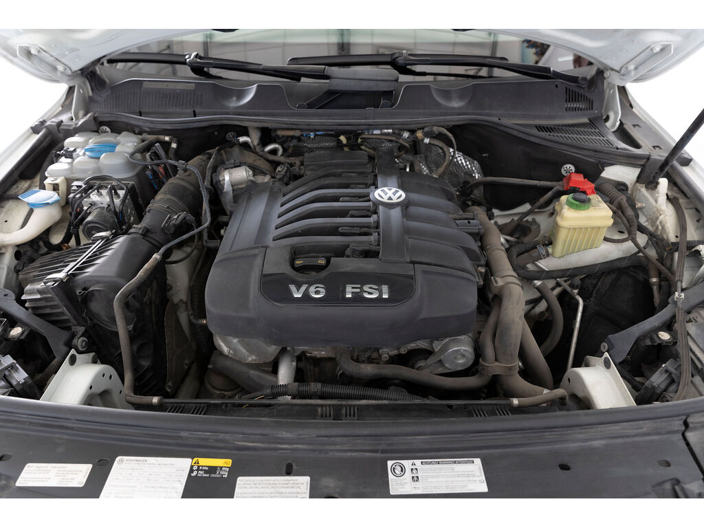 2017 Volkswagen Touareg 3.6L Execline, Vancouver, Cash