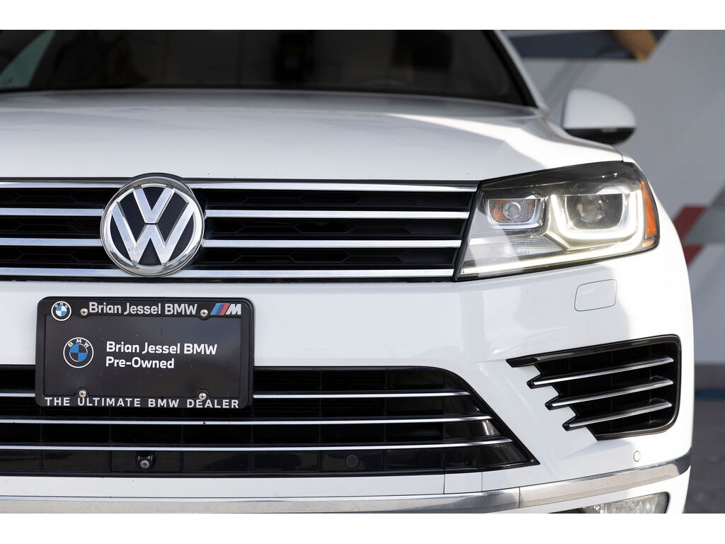 2017 Volkswagen Touareg 3.6L Execline, Vancouver, Cash