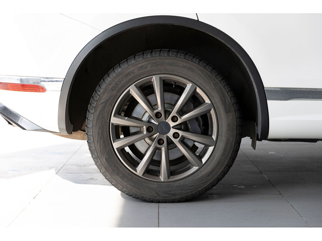 2017 Volkswagen Touareg 3.6L Execline, Vancouver, Cash
