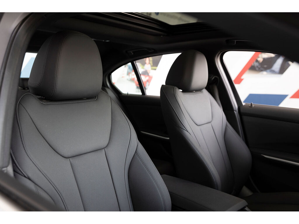 2021 BMW 330i xDrive, Vancouver, Cash