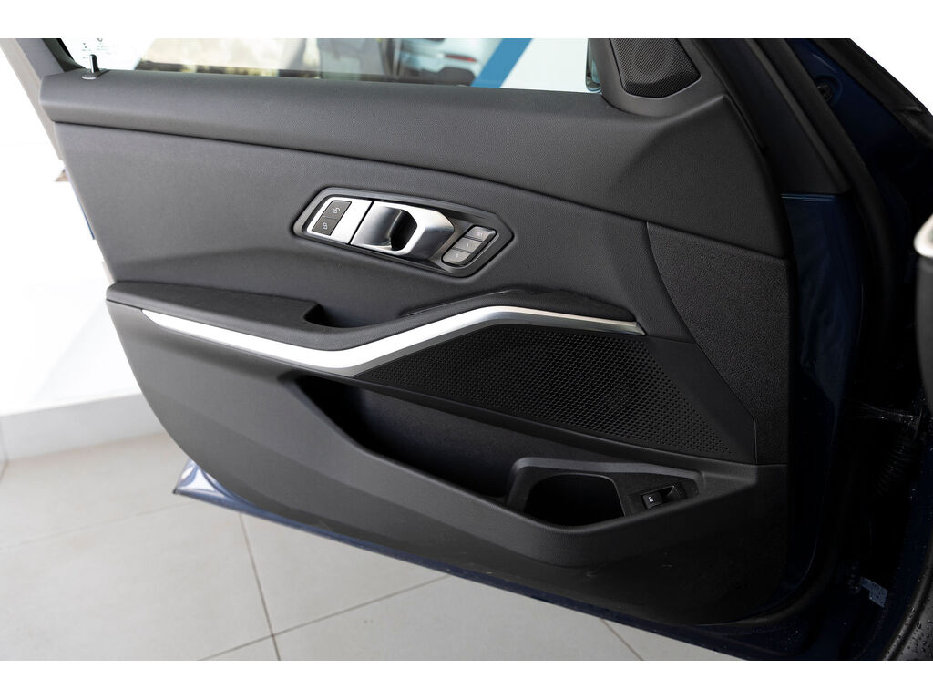 2021 BMW 330i xDrive, Vancouver, Cash