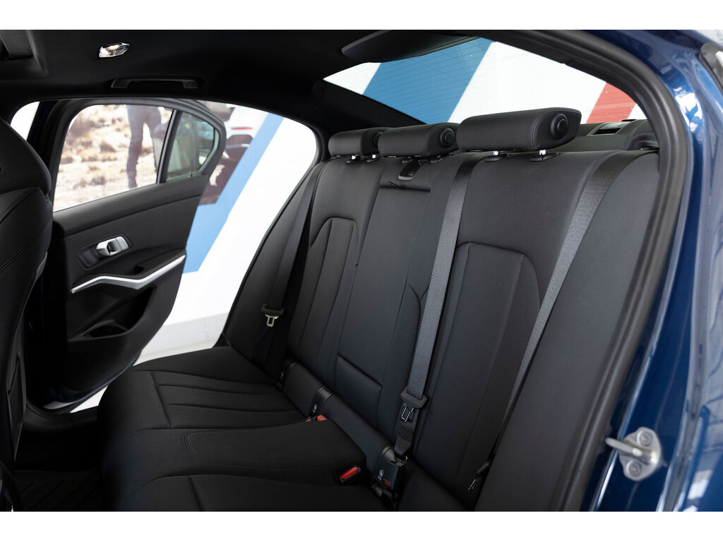 2021 BMW 330i xDrive, Vancouver, Cash