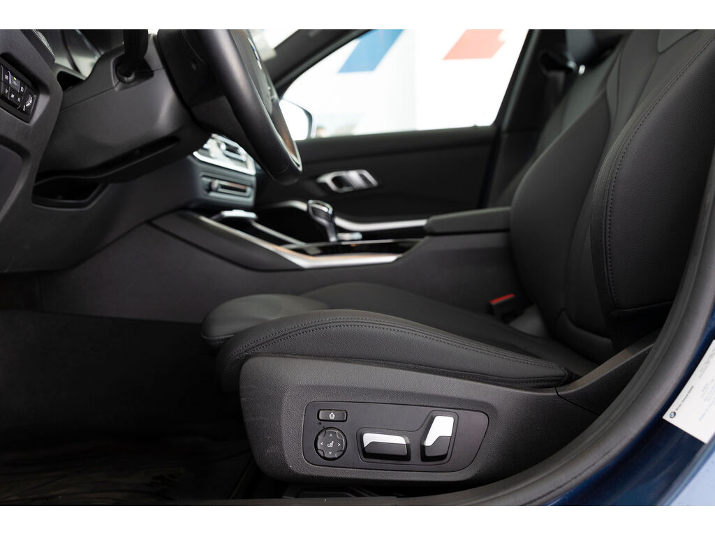 2021 BMW 330i xDrive, Vancouver, Cash