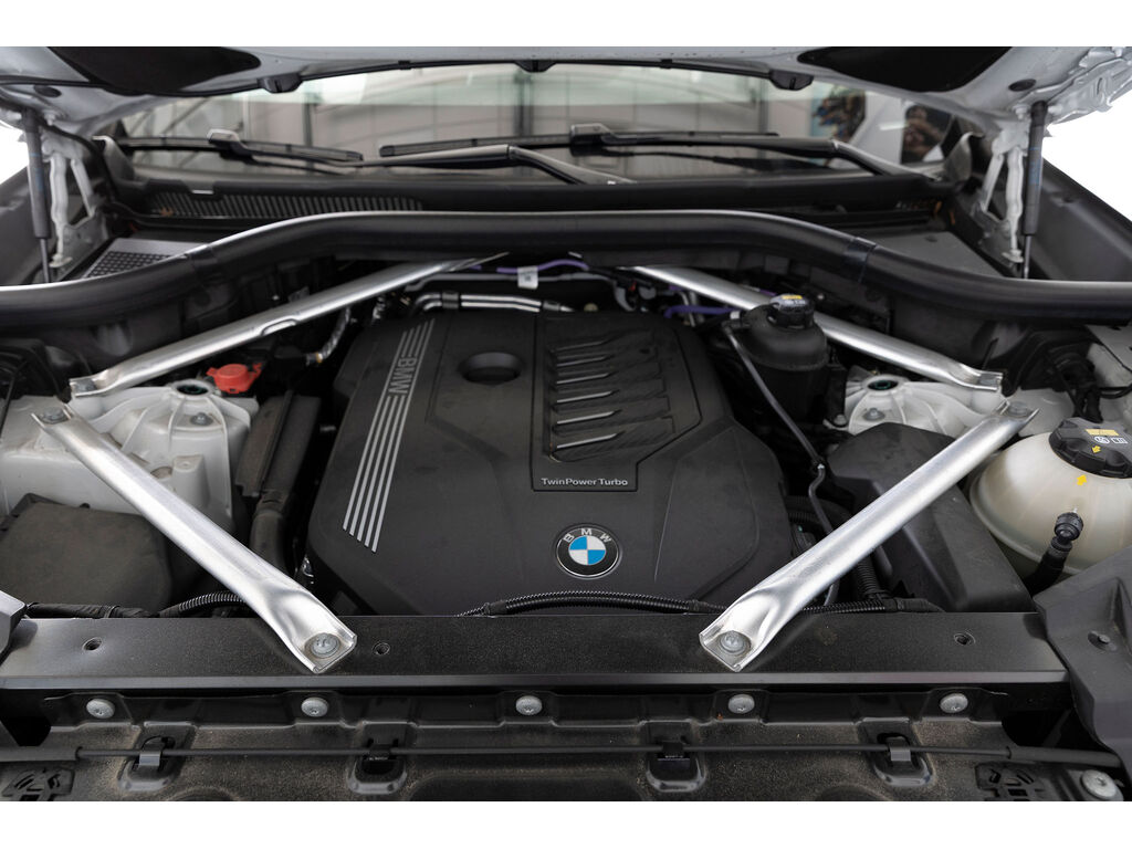 2022 BMW X6 xDrive40i, Vancouver, Cash