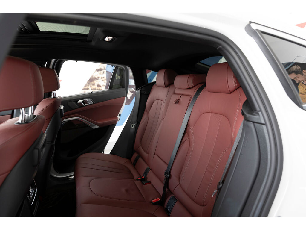 2022 BMW X6 xDrive40i, Vancouver, Cash