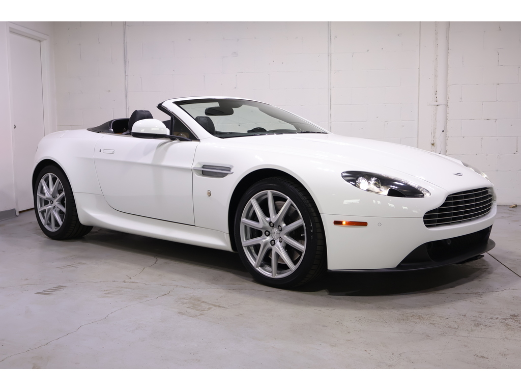 2012 Aston Martin V8 Vantage V8 VANTAGE CONVERTIBLE   CLEAN CARFAX, Toronto, Cash