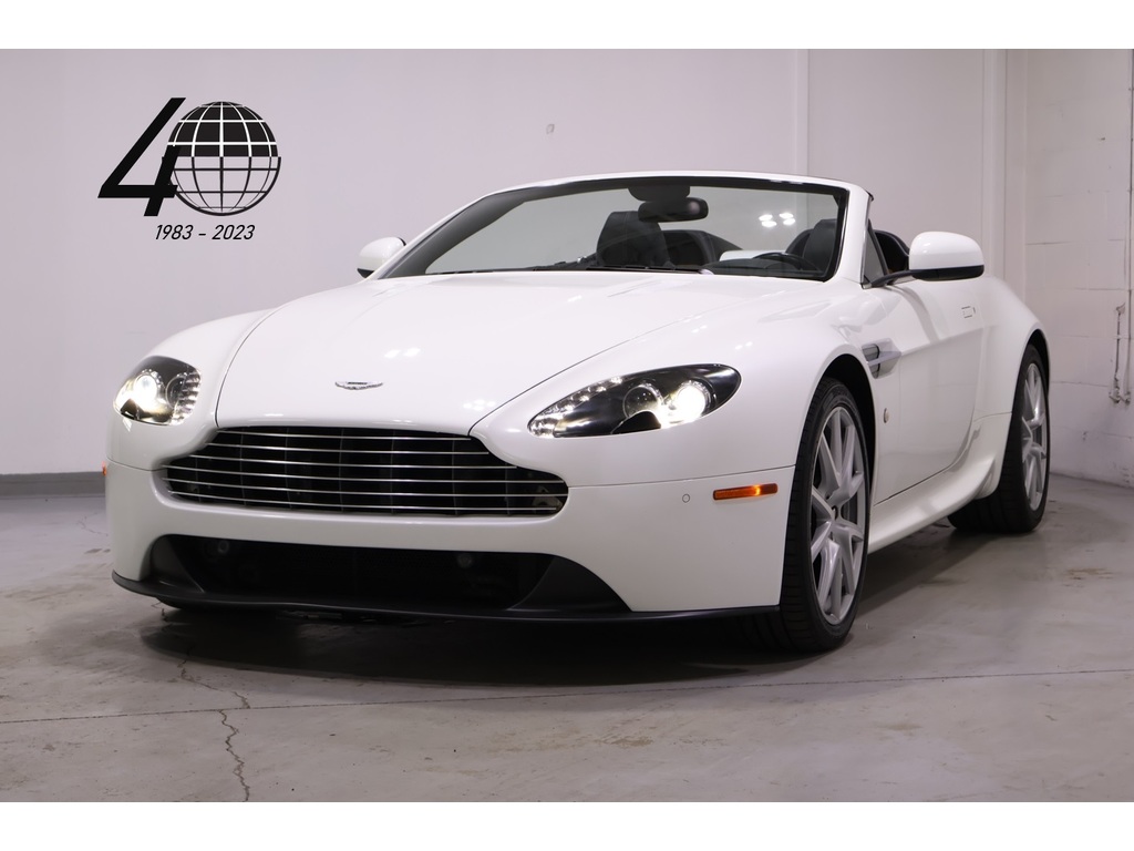 2012 Aston Martin V8 Vantage V8 VANTAGE CONVERTIBLE   CLEAN CARFAX, Toronto, Cash