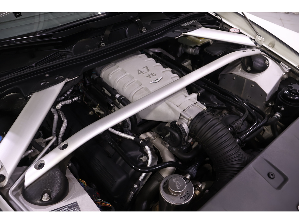 2012 Aston Martin V8 Vantage V8 VANTAGE CONVERTIBLE   CLEAN CARFAX, Toronto, Cash