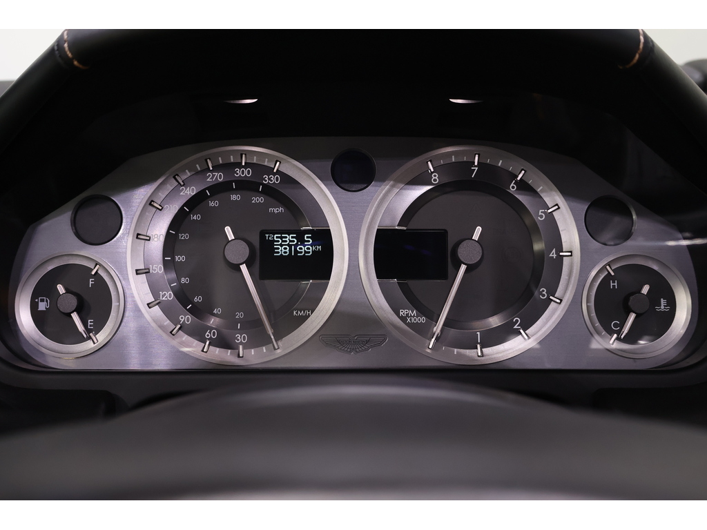 2012 Aston Martin V8 Vantage V8 VANTAGE CONVERTIBLE   CLEAN CARFAX, Toronto, Cash