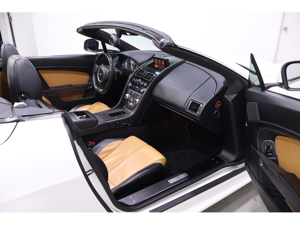 2012 Aston Martin V8 Vantage V8 VANTAGE CONVERTIBLE   CLEAN CARFAX, Toronto, Cash
