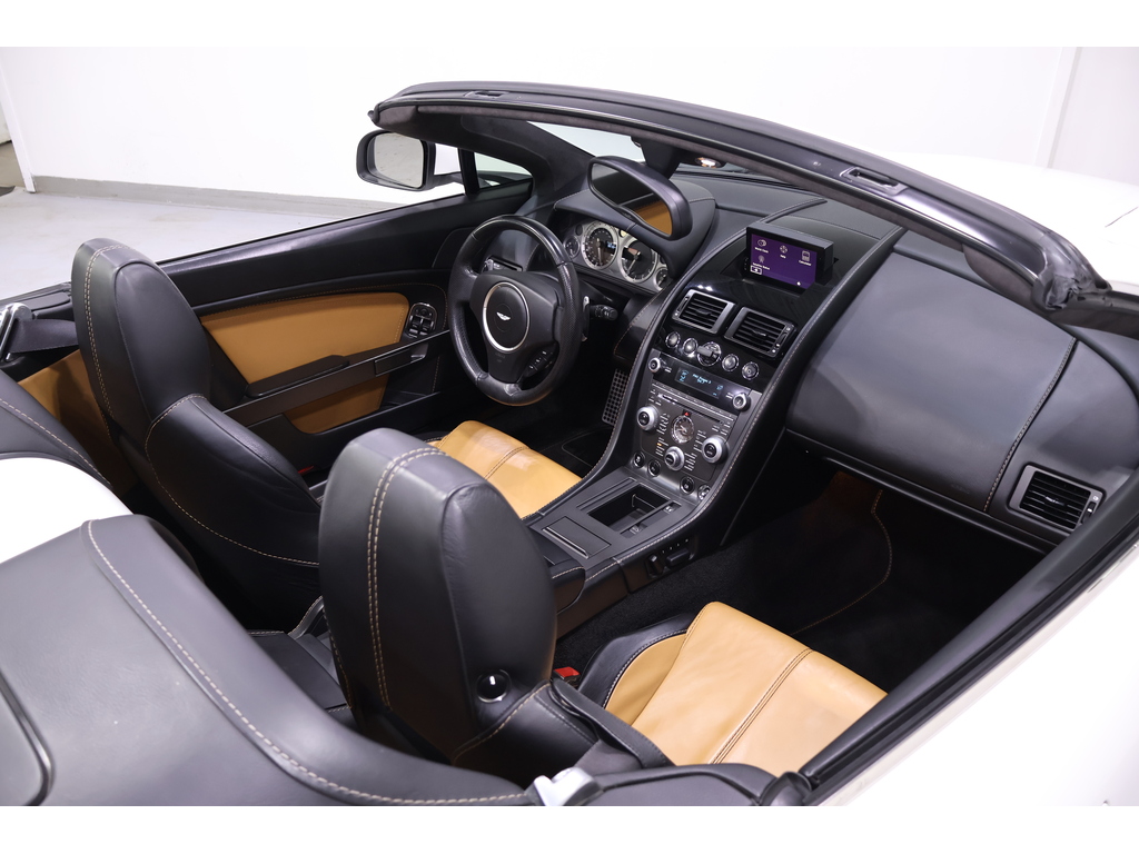 2012 Aston Martin V8 Vantage V8 VANTAGE CONVERTIBLE   CLEAN CARFAX, Toronto, Cash