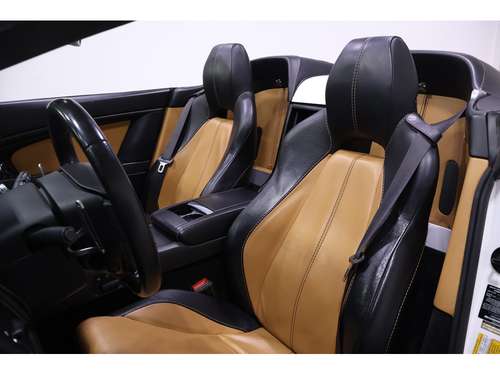 2012 Aston Martin V8 Vantage V8 VANTAGE CONVERTIBLE   CLEAN CARFAX, Toronto, Cash