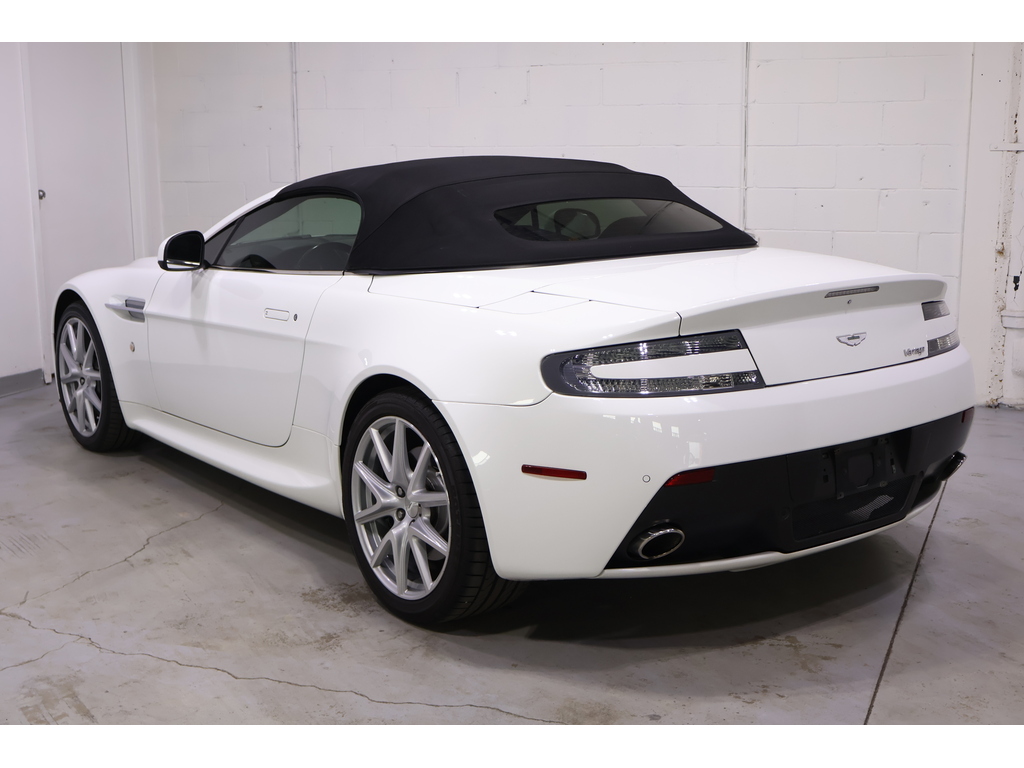 2012 Aston Martin V8 Vantage V8 VANTAGE CONVERTIBLE   CLEAN CARFAX, Toronto, Cash