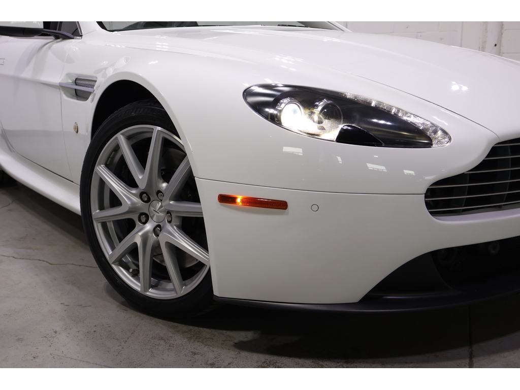 2012 Aston Martin V8 Vantage V8 VANTAGE CONVERTIBLE   CLEAN CARFAX, Toronto, Cash