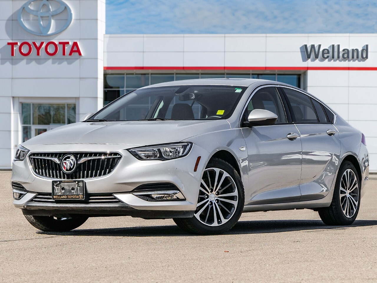 2018 Buick Regal Essence APPLE CARPLAY/ANDROID AUTO. HEATED STEERIN