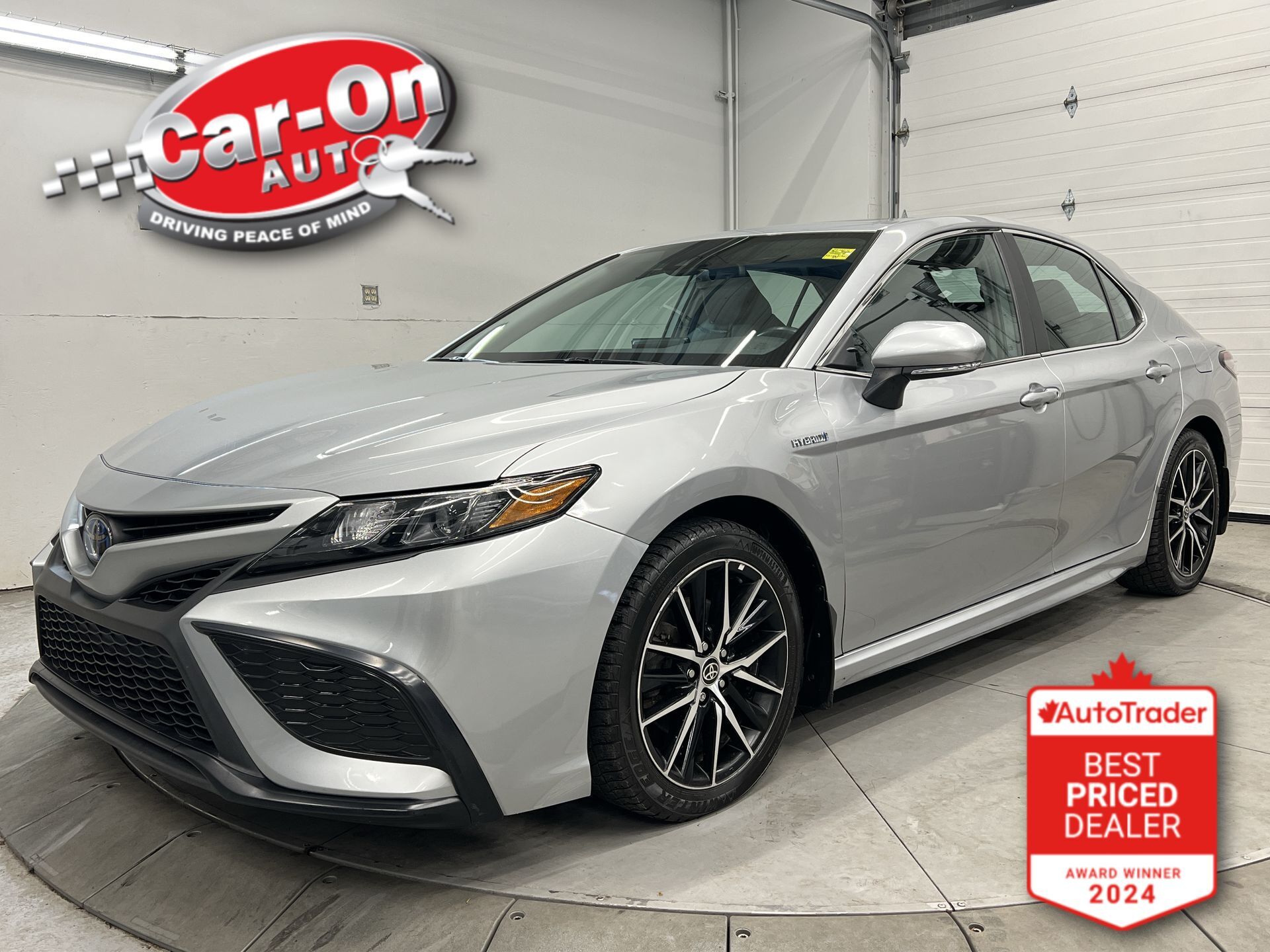2021 Toyota Camry Hybrid SE | HTD LEATHER | SUNROOF | BLIND SPOT | CARPLAY