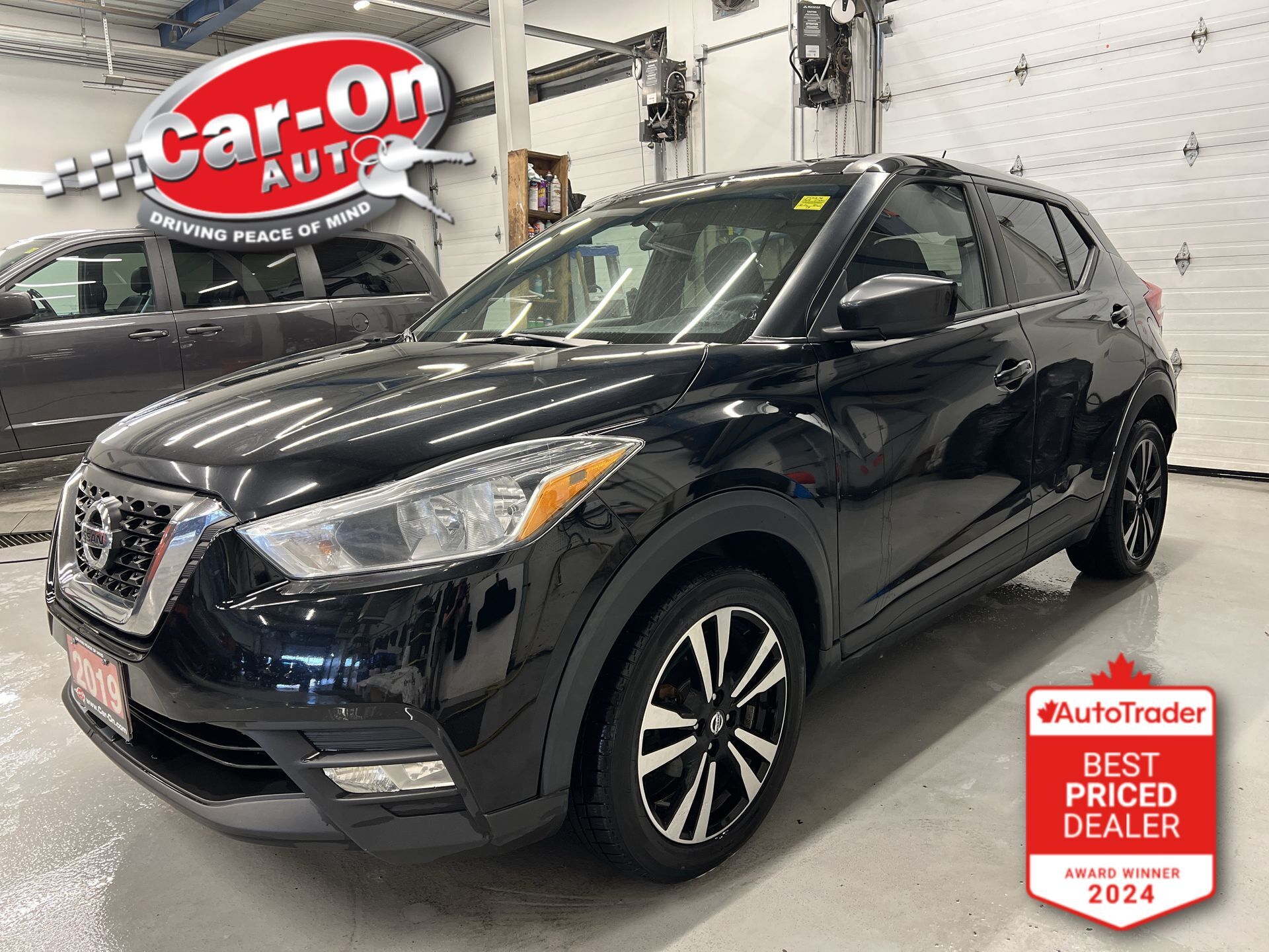 2019 Nissan Kicks SV | CARPLAY/AUTO | HTD SEATS | REAR CAM | ALLOYS