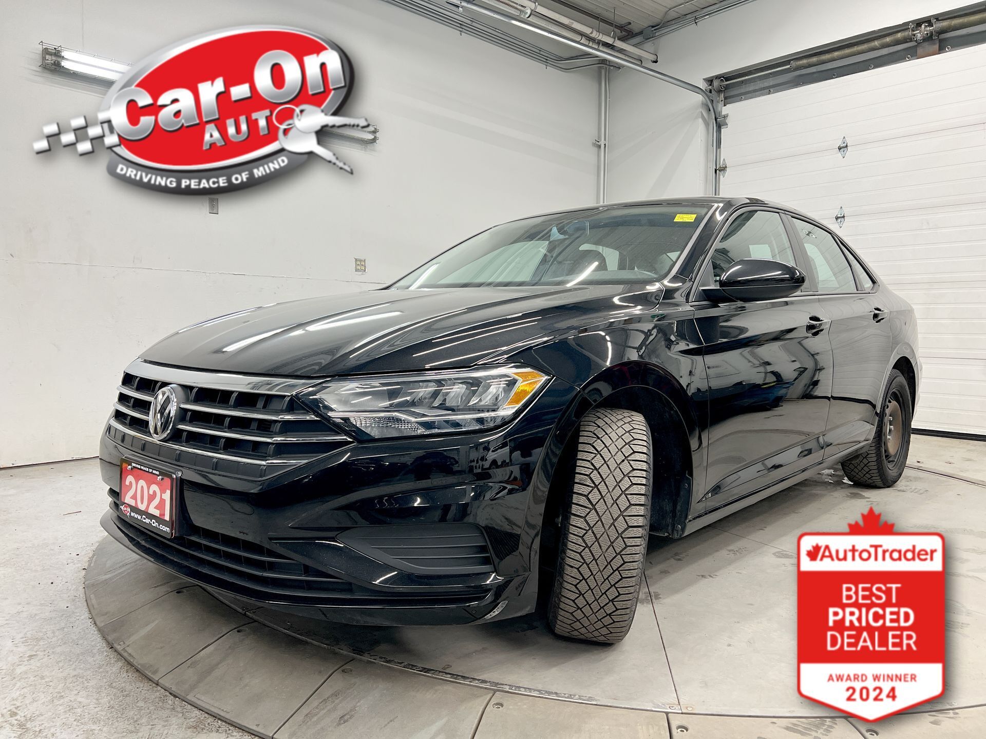 2021 Volkswagen Jetta AUTOMATIC | HTD SEATS| CARPLAY| REAR CAM| LOW KMS!