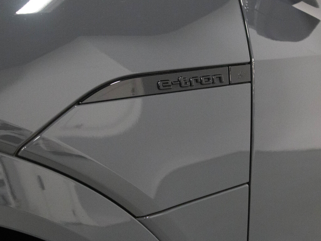 2024 Audi Q8 e-tron BANG OLUFSEN   21 WHEELS   PANO, Toronto, Cash