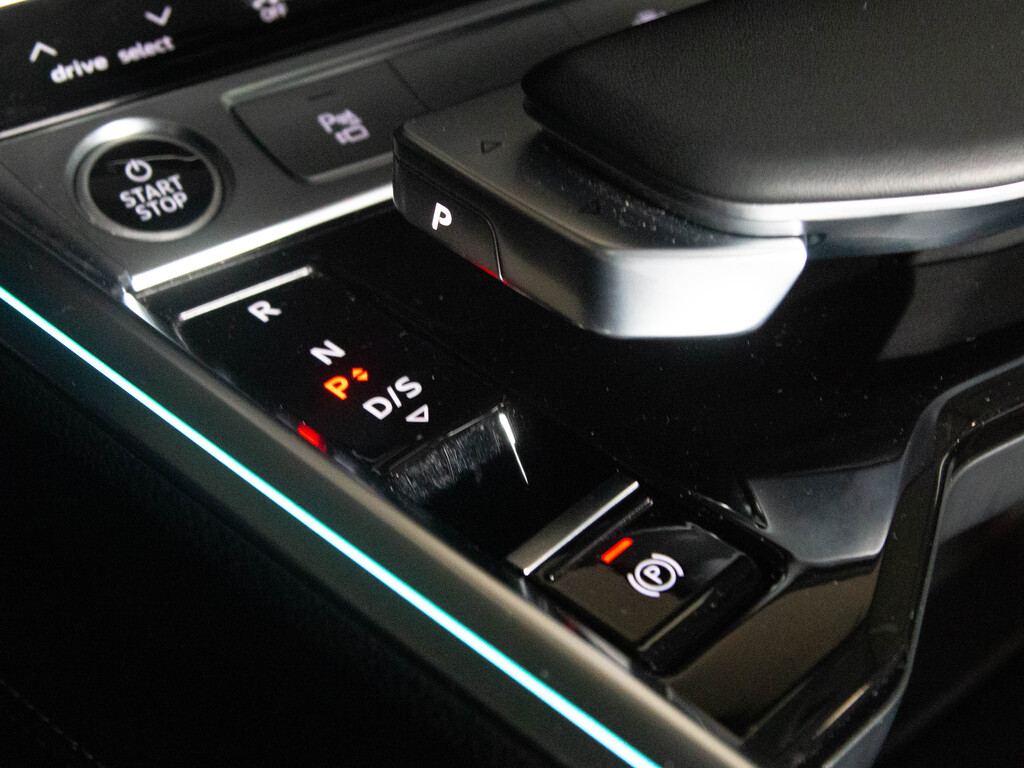 2024 Audi Q8 e-tron BANG OLUFSEN   21 WHEELS   PANO, Toronto, Cash