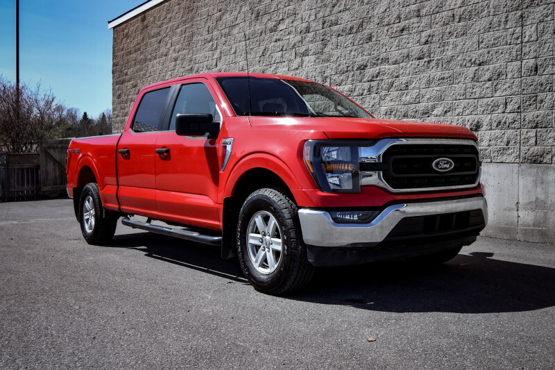 2023 Ford F-150 XLT  • SIDE STEPS • NAV • PARK ASSIST • POWER SEAT