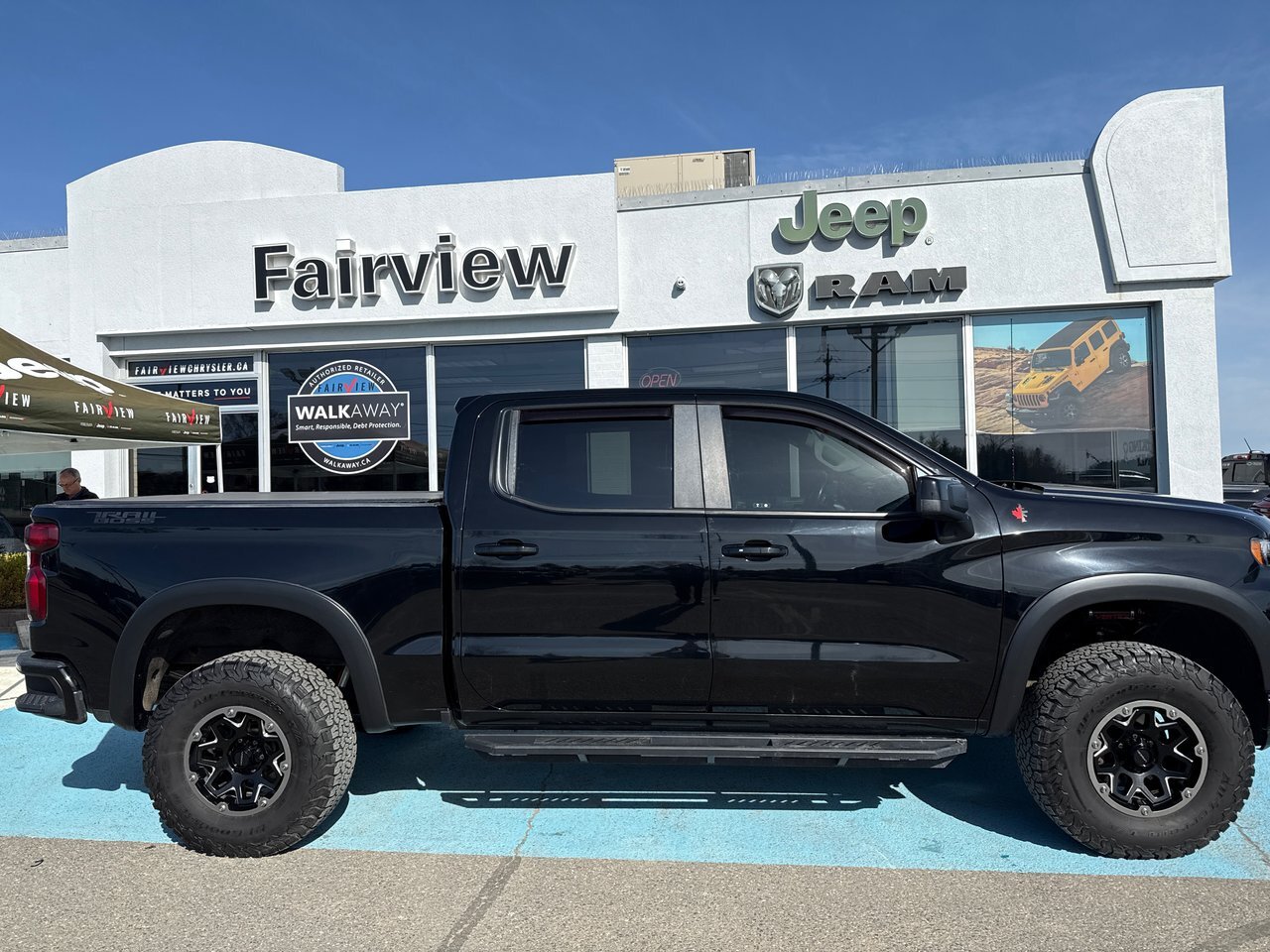 2021 Chevrolet Silverado 1500 LT Trail Boss Z71  loaded leather, 35 inch tire an