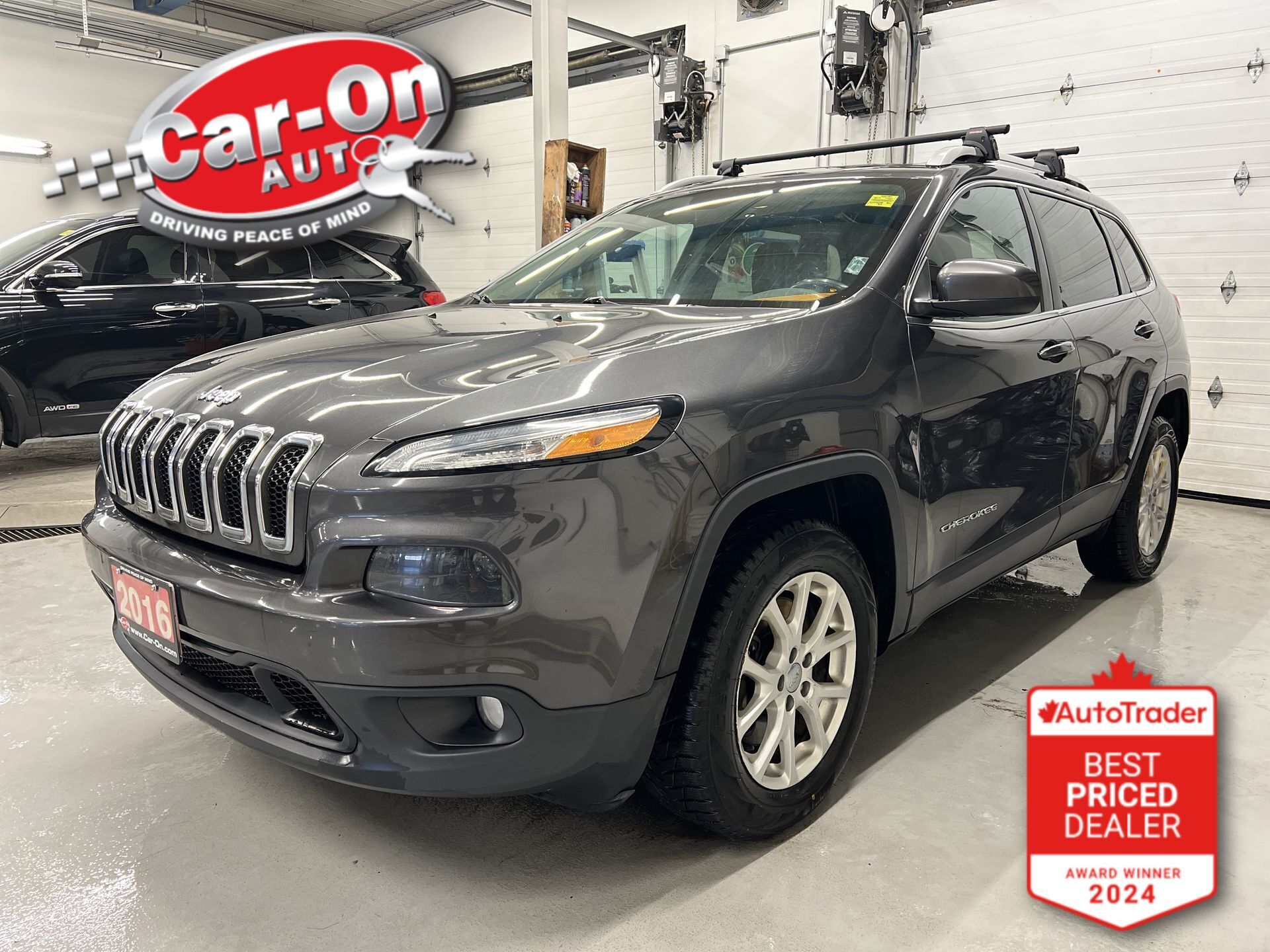 2016 Jeep Cherokee NORTH 4x4|CERTIFIED!|3.2L V6 |PANO ROOF |HTD SEATS