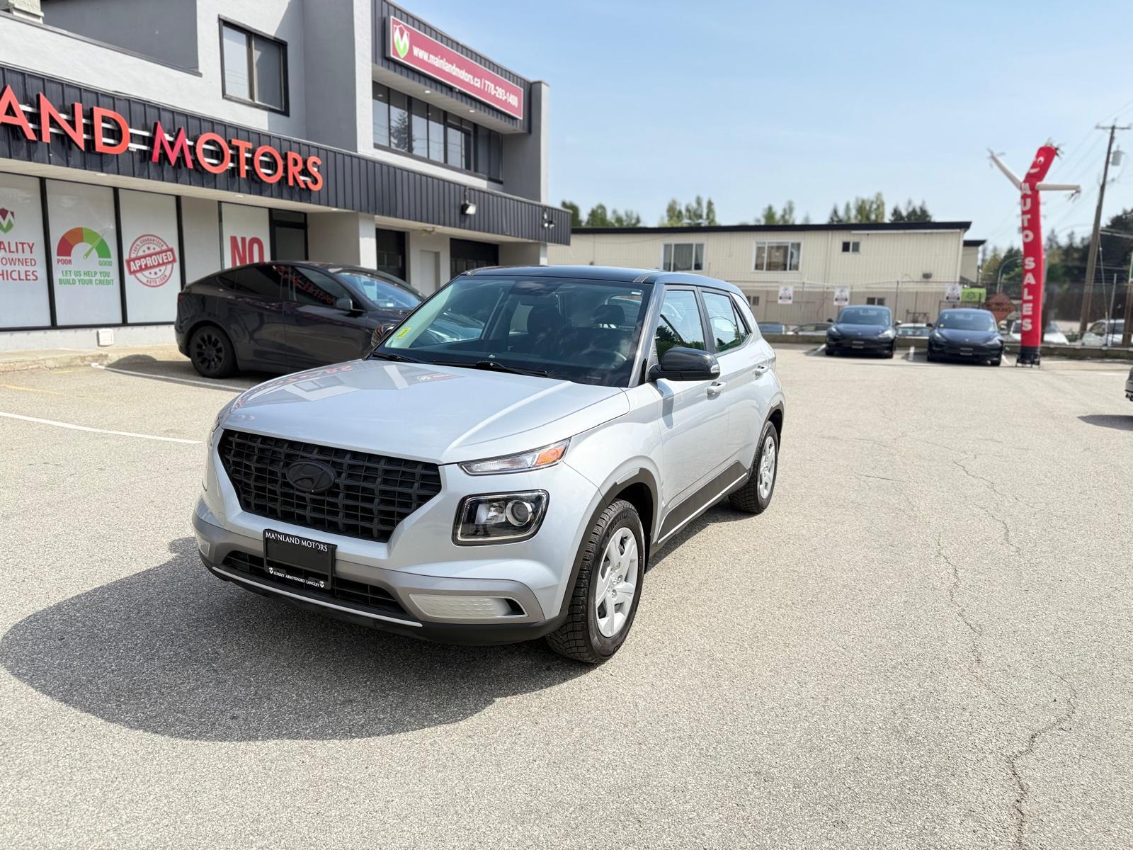 2022 Hyundai Venue *SUMMER SPECIAL*Essential IVT w-Two-Tone/REARVIEWC
