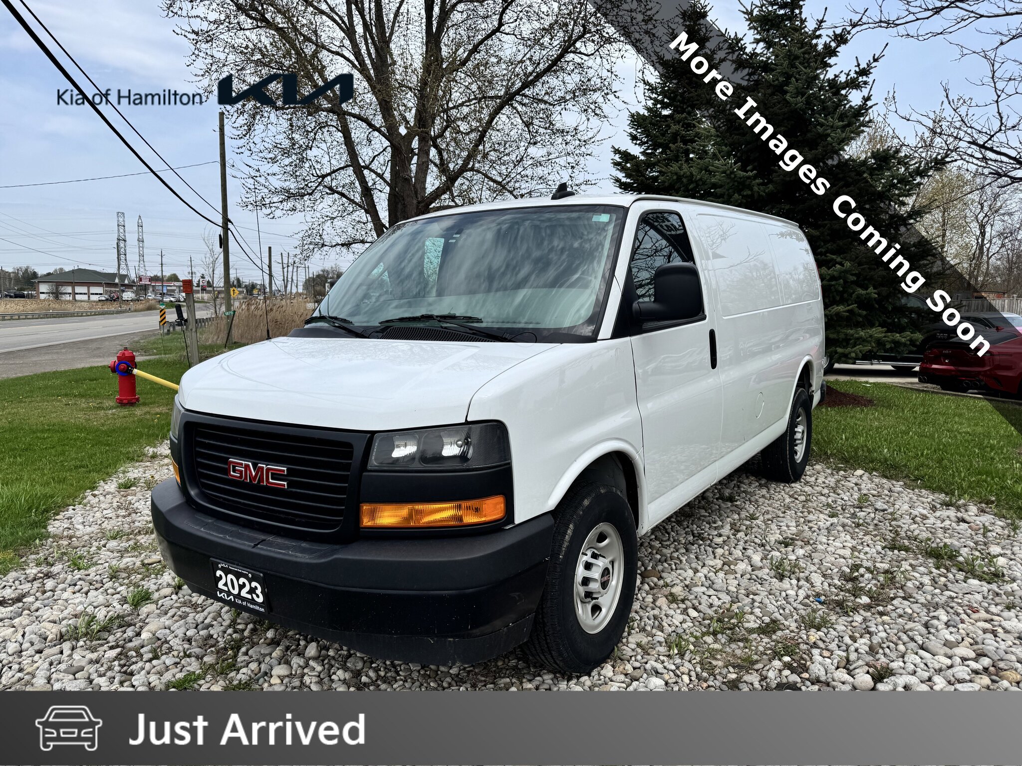 2022 GMC Savana Cargo Van