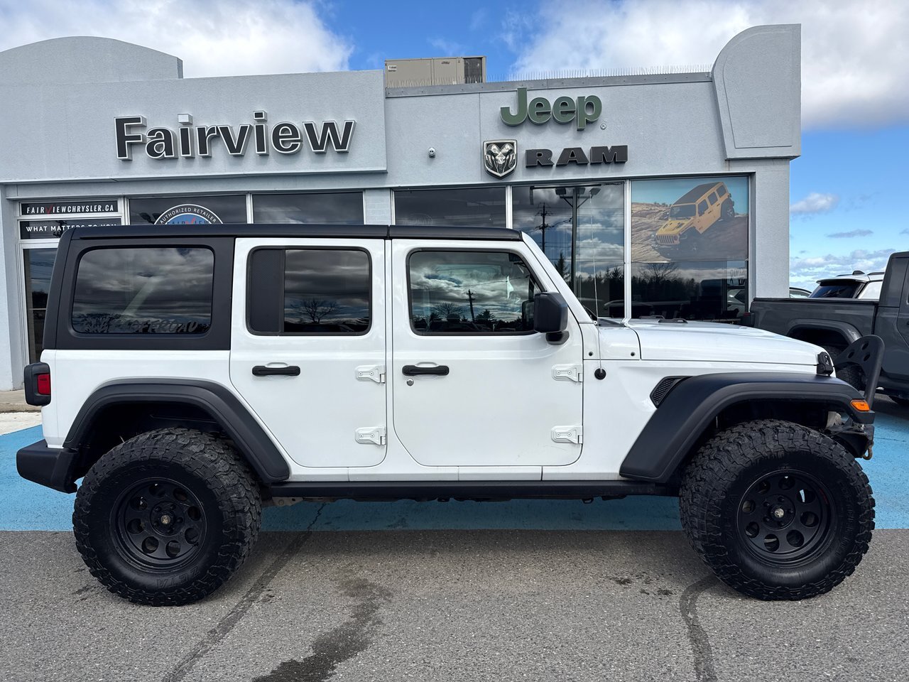 2018 Jeep WRANGLER UNLIMITED Sport  with $ 10,000 on extras 35 inch tire and wh