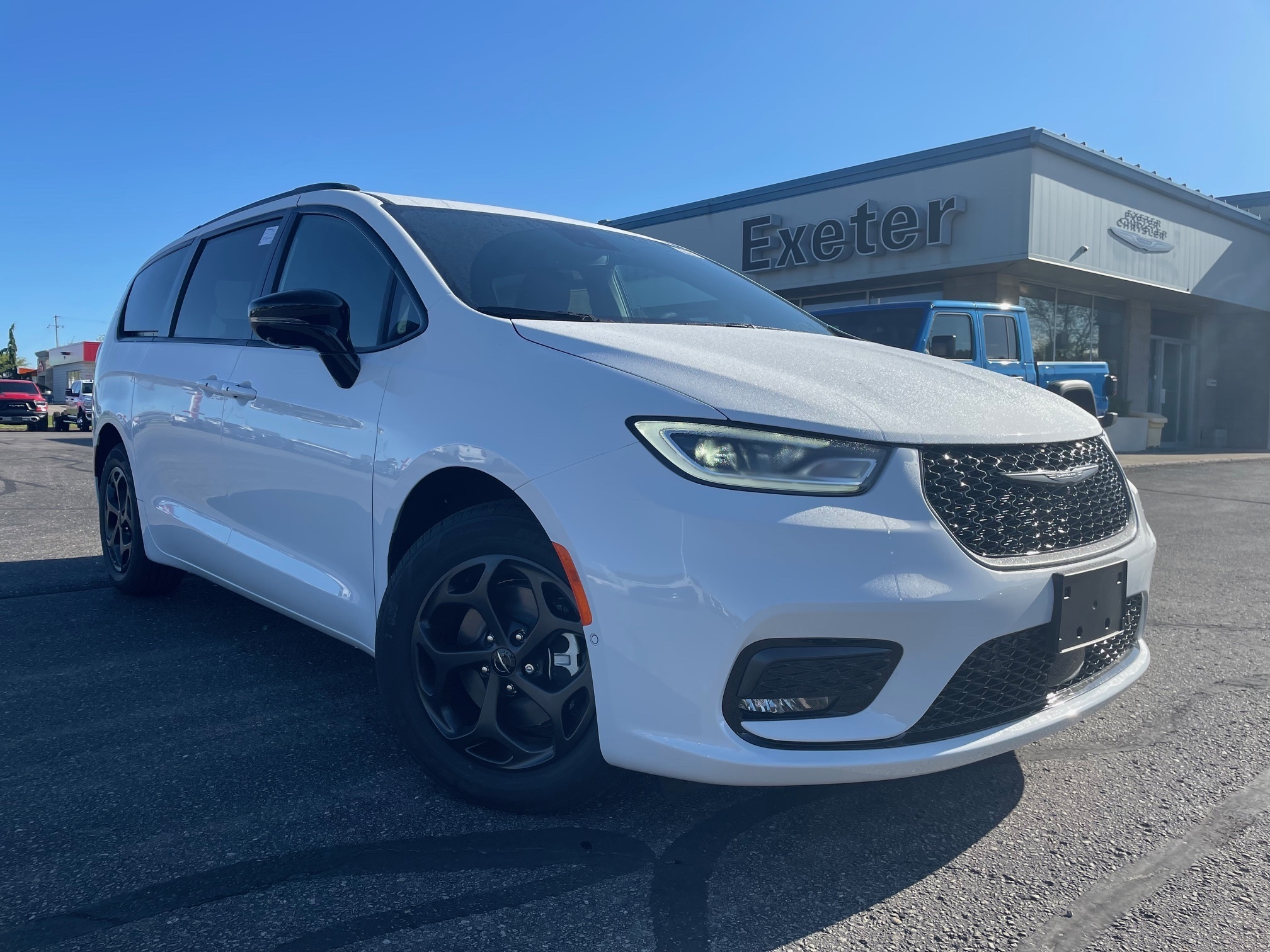 2024 Chrysler Pacifica Plug-in Hybrid