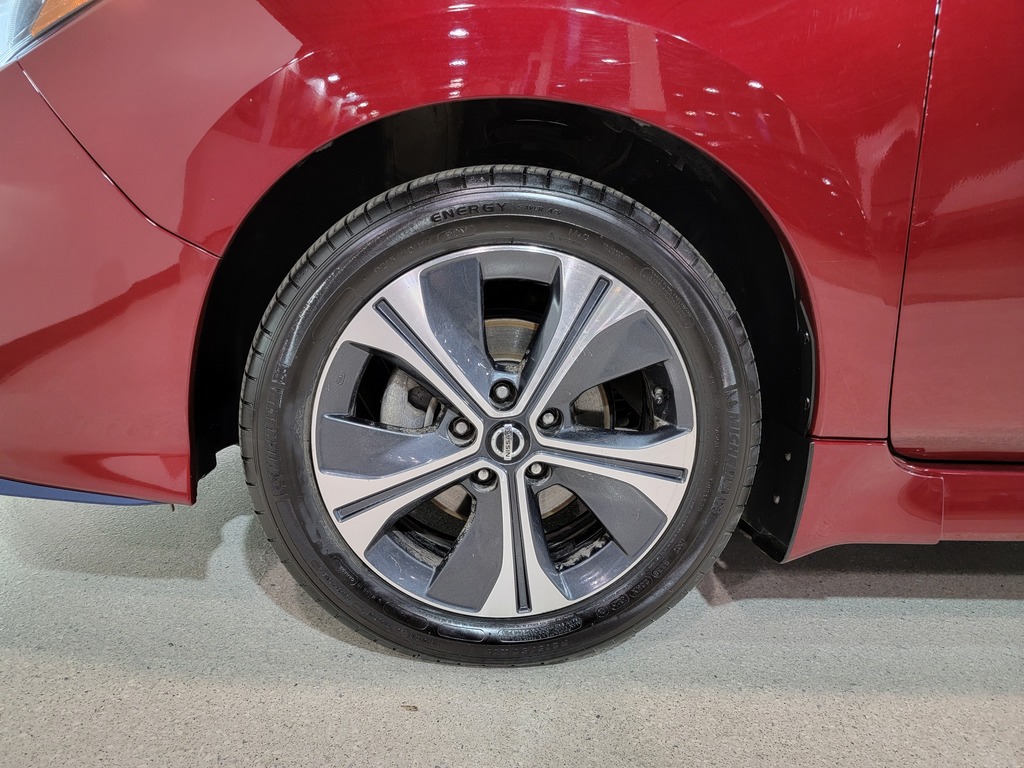Nissan LEAF 2022
