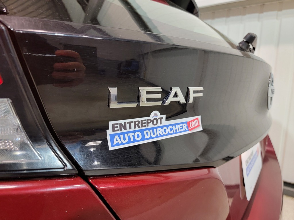 Nissan LEAF 2022