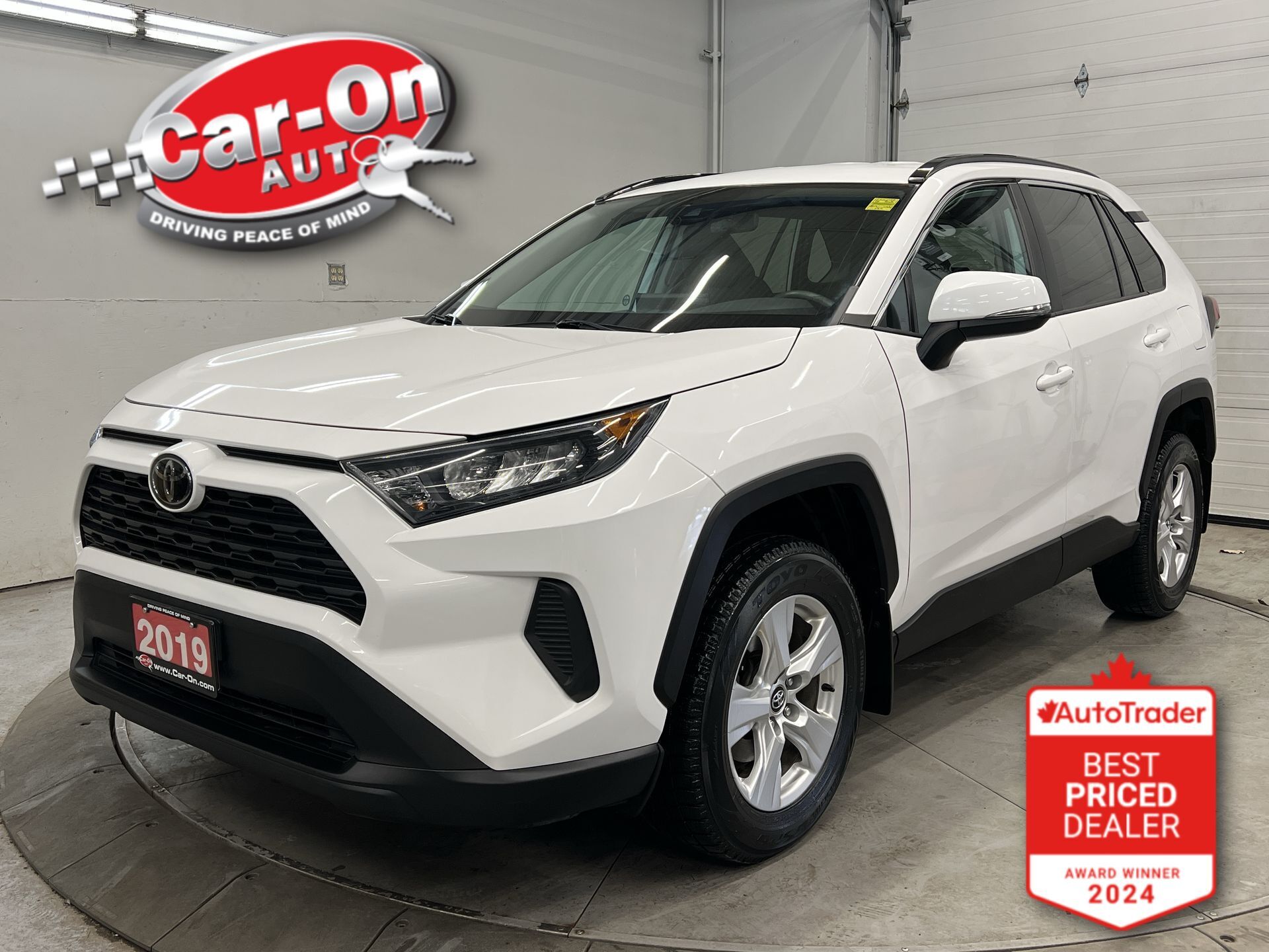 2019 Toyota RAV4 AWD | ONLY 65,000KMS! | HEATED SEATS | CARPLAY 