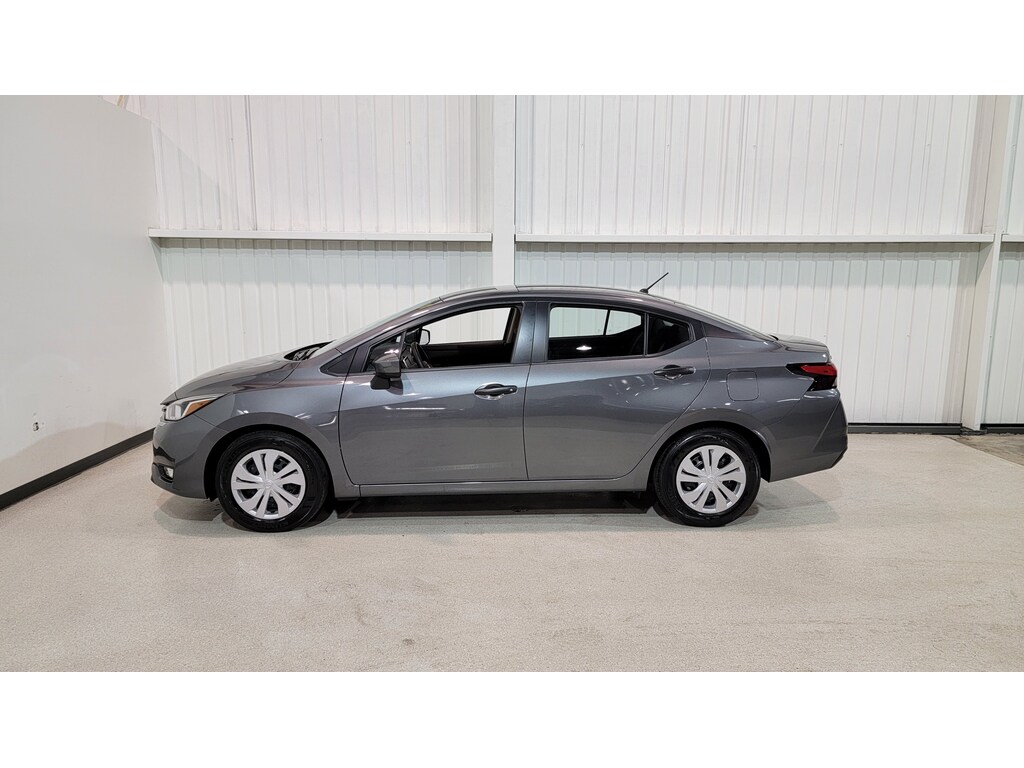 Nissan Versa 2024