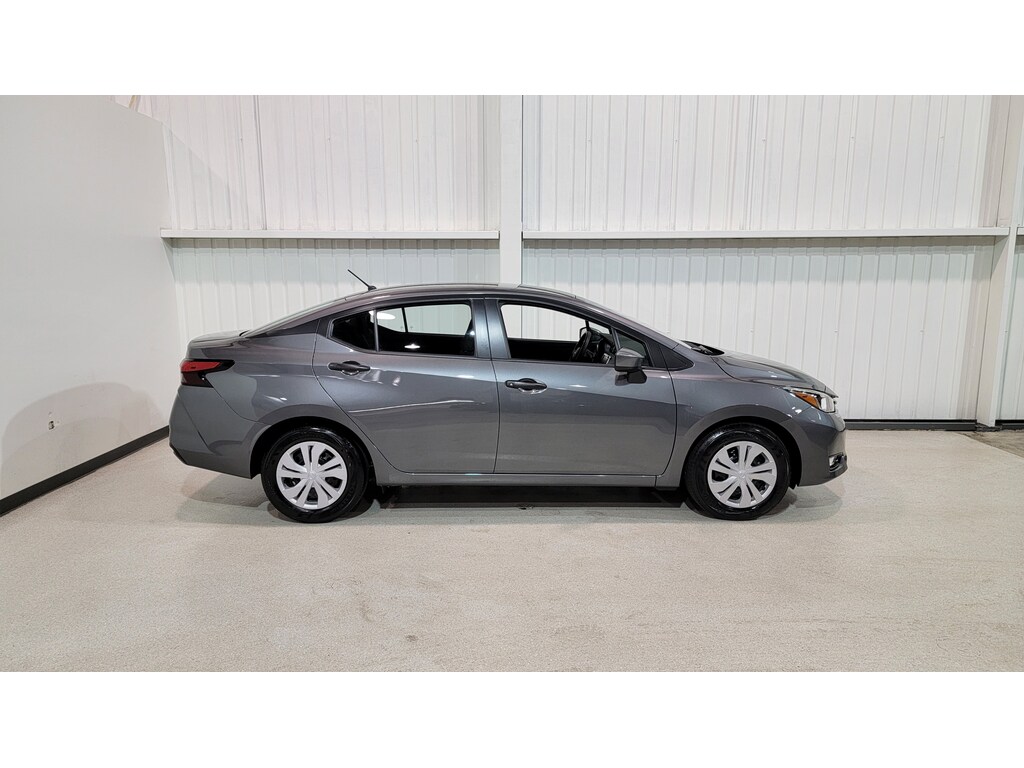 Nissan Versa 2024