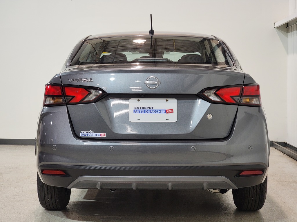 Nissan Versa 2024