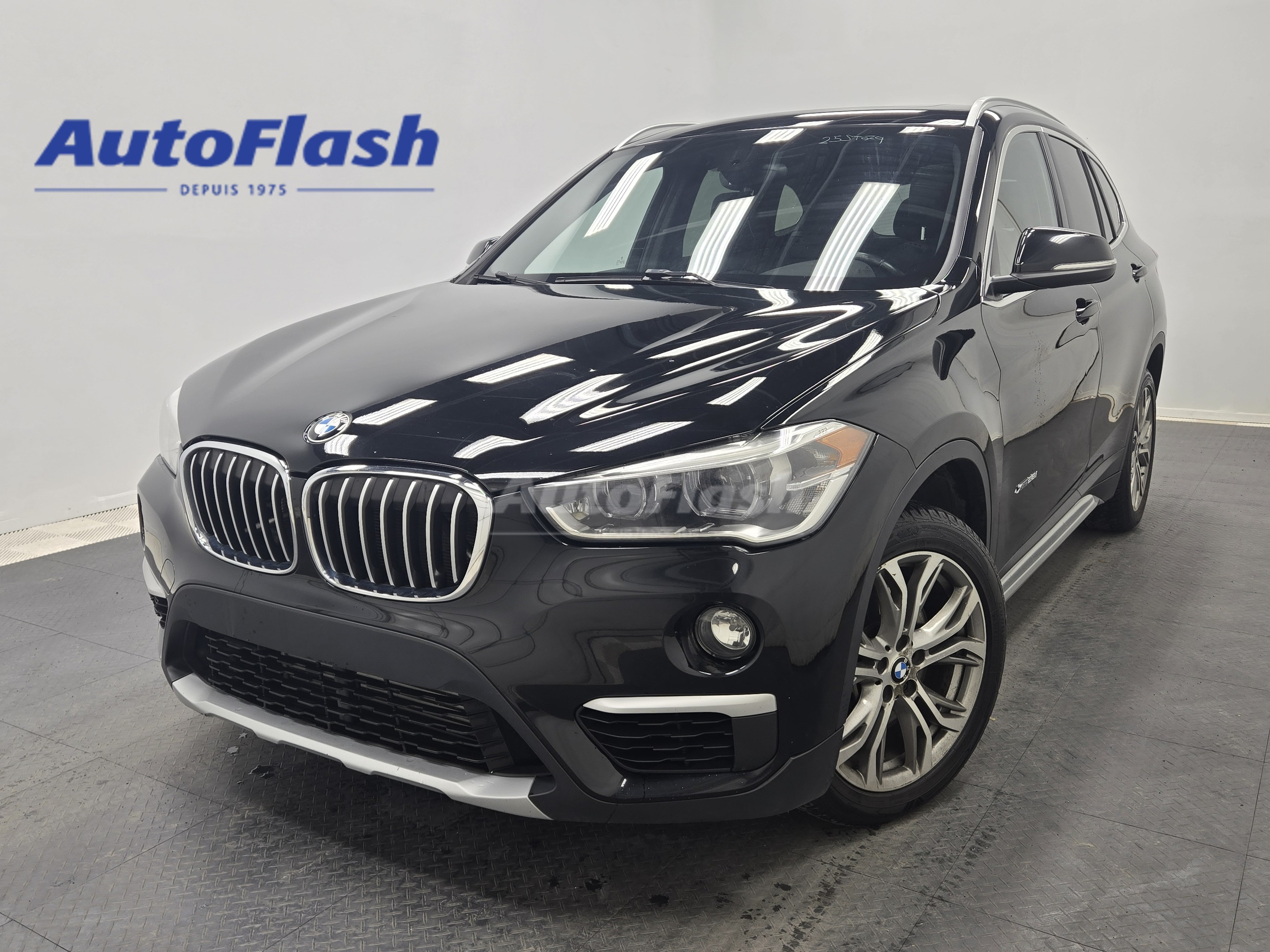 2018 BMW X1 PREMIUM ESSENTIAL, TOIT PANO, VOLANT CHAUFFANT