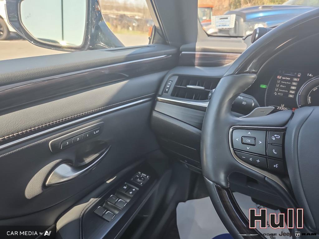 2021 Lexus ES 300h ES 300h Auto, Toronto, Cash
