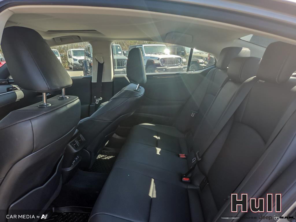 2021 Lexus ES 300h ES 300h Auto, Toronto, Cash