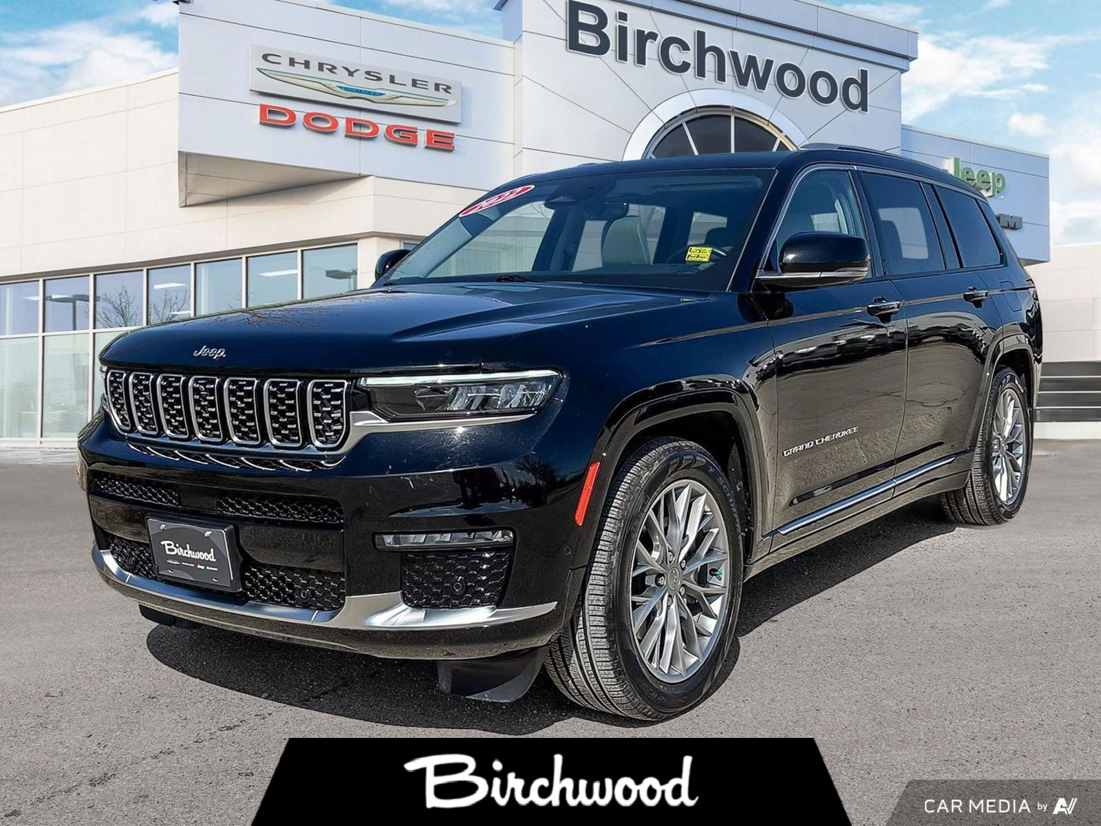 2022 Jeep Grand Cherokee L Summit | 5.99% O.A.C | Local | One Owner | McIntos