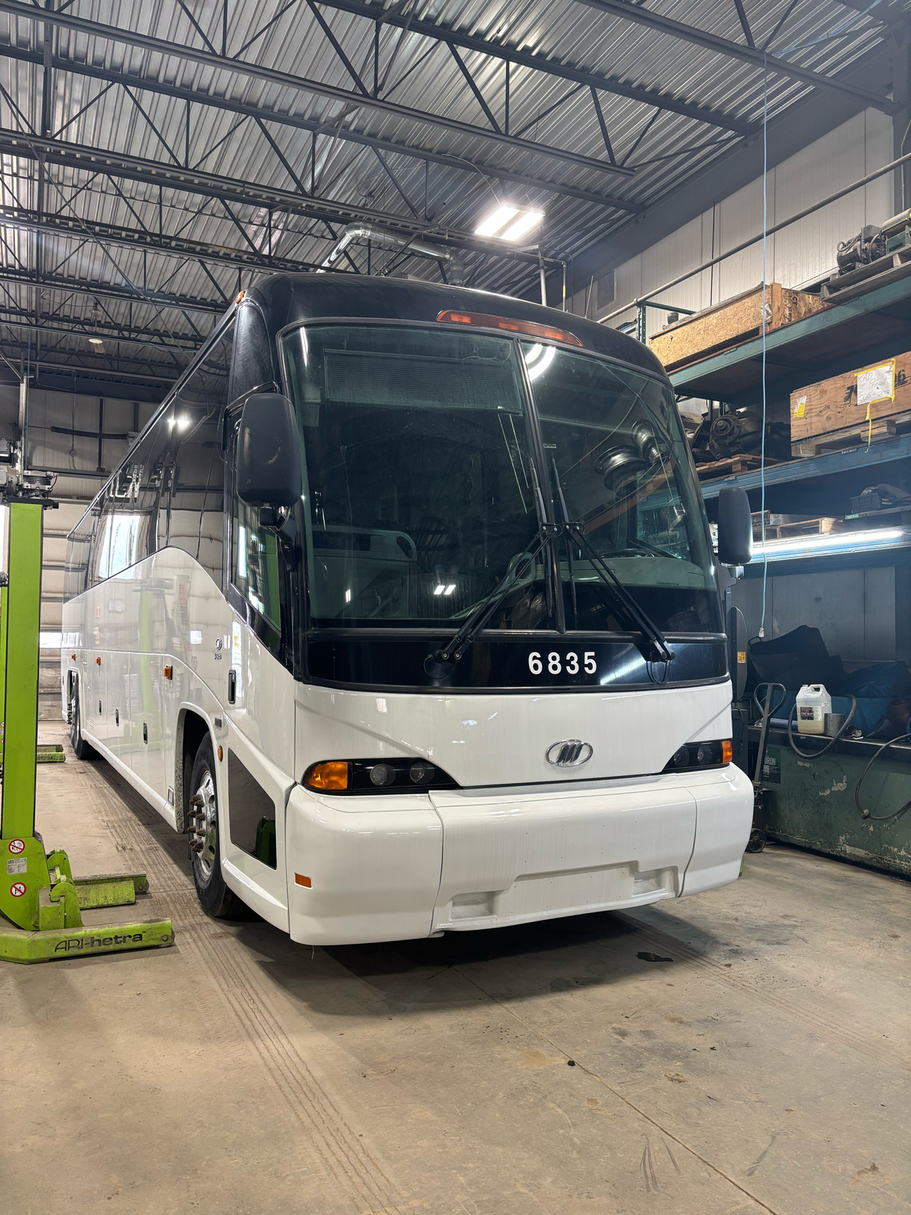 2012 MCI J-4500 $224K NEW PAINT & INTERIOR PREVOST H3--45 2012