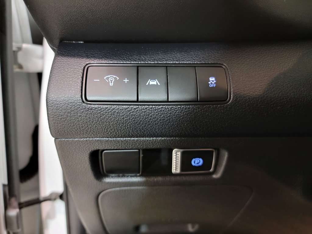 Hyundai Santa Fe 2023