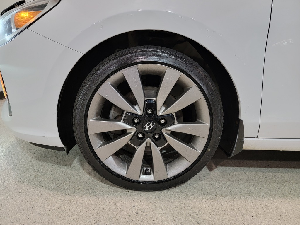 Hyundai Elantra GT 2018