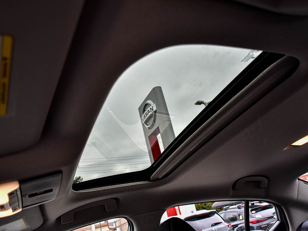 2025 Nissan Sentra SR, Toronto, Cash