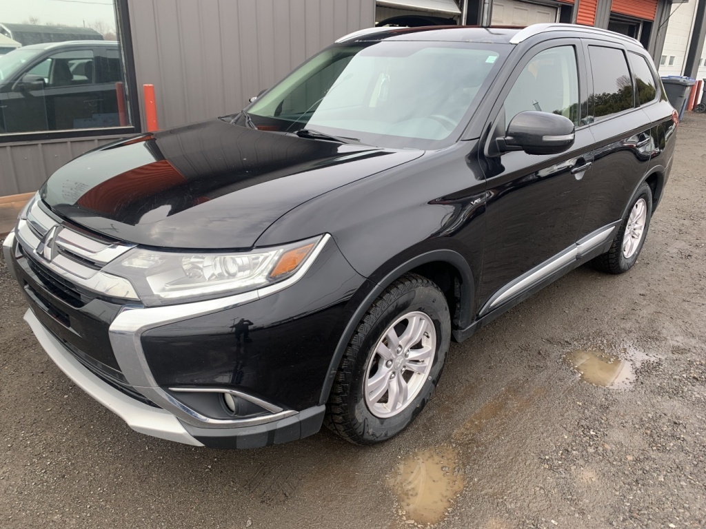 2016 Mitsubishi Outlander SE