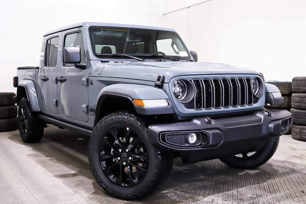 2025 Jeep Gladiator NIGHTHAWK EDITION NIGHT HAWK/BANCS + VOL. CHAUFFAN