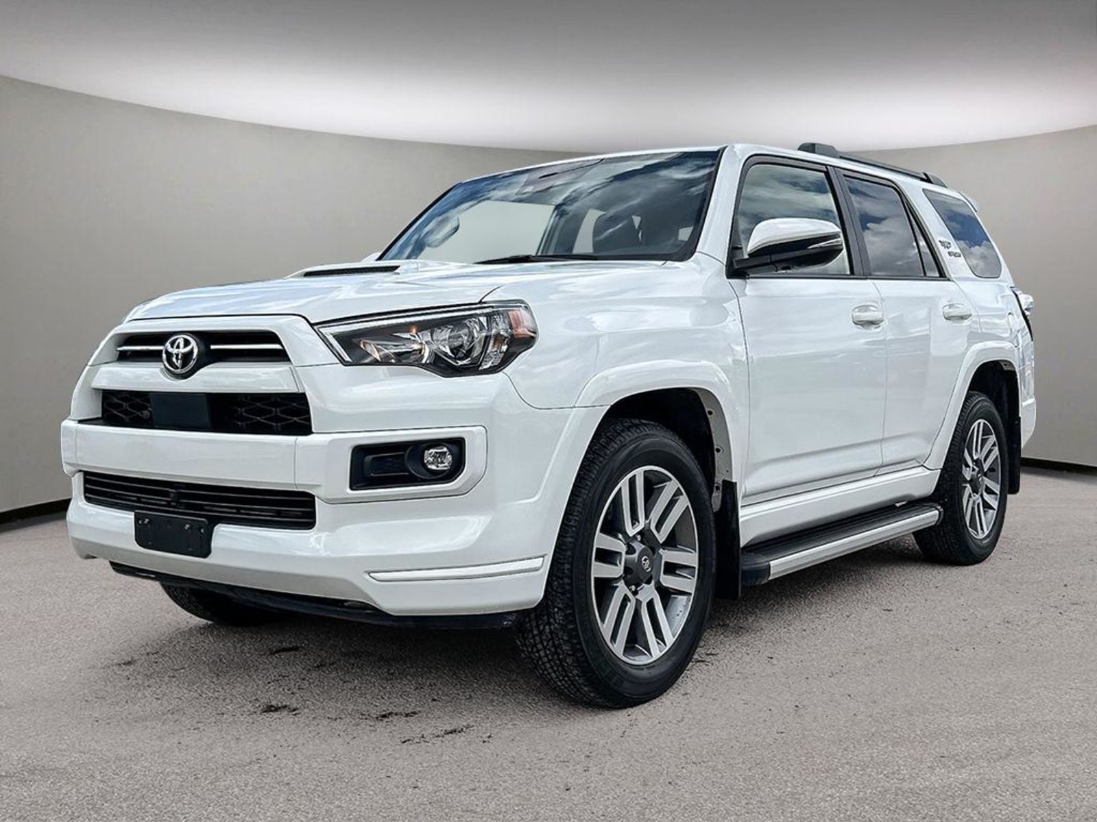 2022 Toyota 4Runner | Local MB Vehicle | 4WD | Sunroof | Apple Carplay